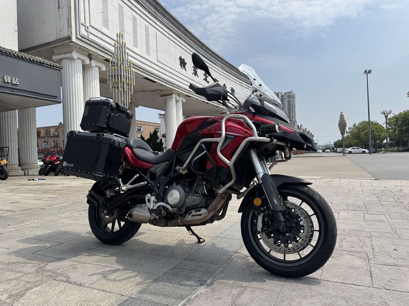 二手贝纳利金鹏 TRK502