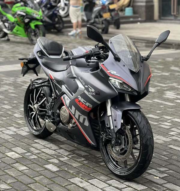 二手QJMOTOR赛250
