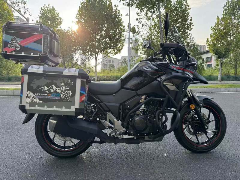 二手豪爵铃木DL250