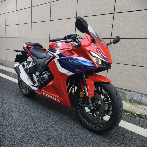 二手本田CBR400R