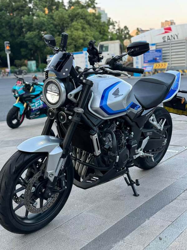 二手本田CB500 Super Four
