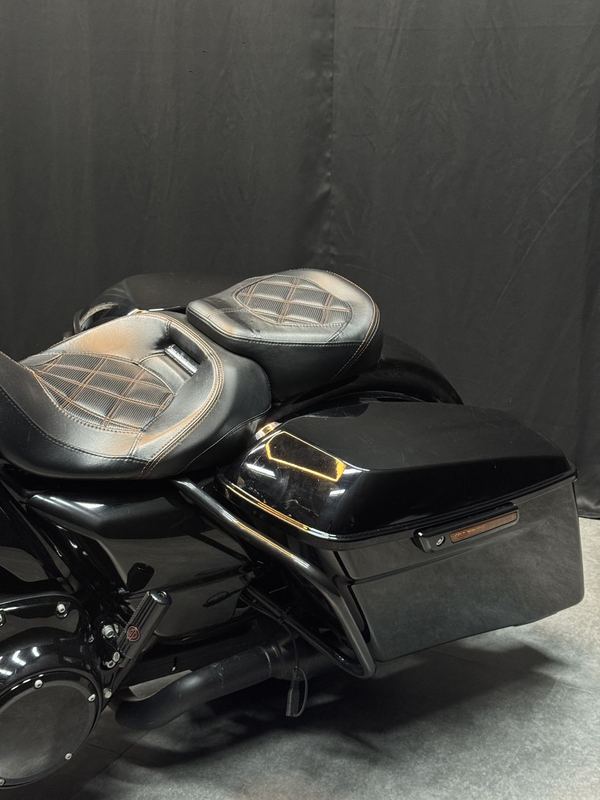 二手哈雷戴维森公路滑翔 Road Glide