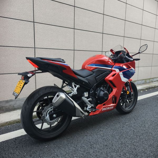 二手本田CBR400R
