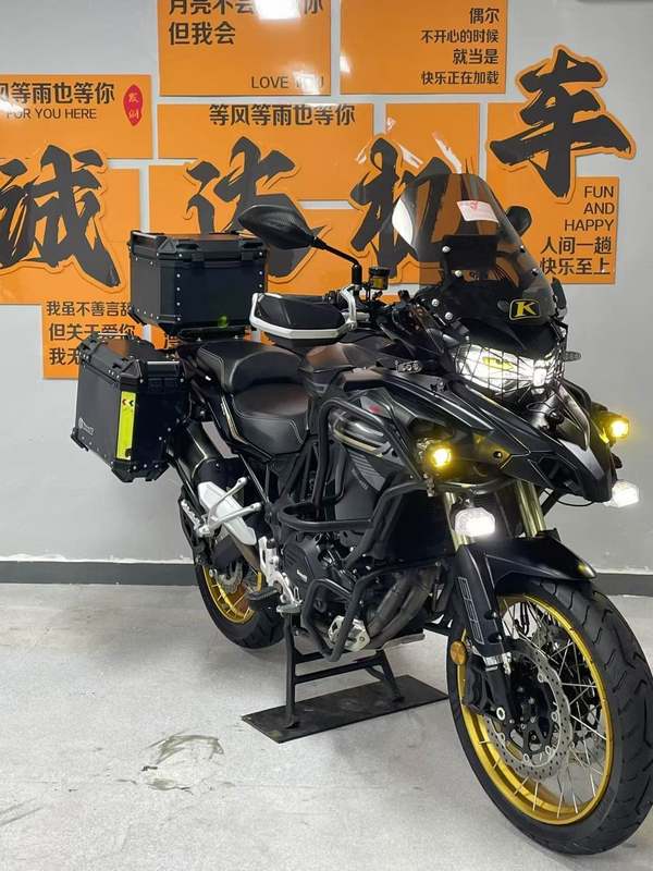 二手贝纳利TRK552