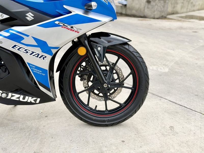 二手豪爵铃木GSX250R