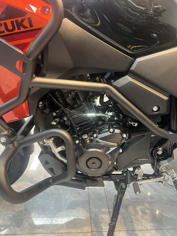 二手豪爵铃木DL250