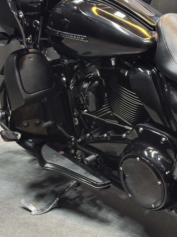二手哈雷戴维森公路滑翔 Road Glide