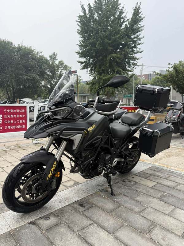 二手贝纳利TRK702