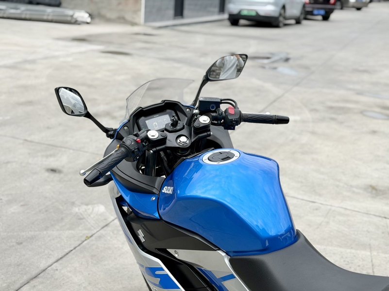 二手豪爵铃木GSX250R