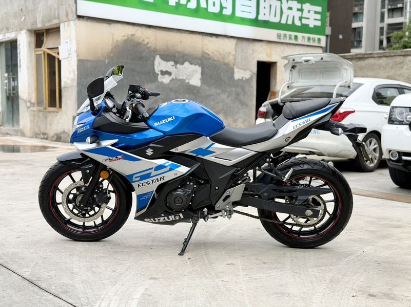二手豪爵铃木GSX250R