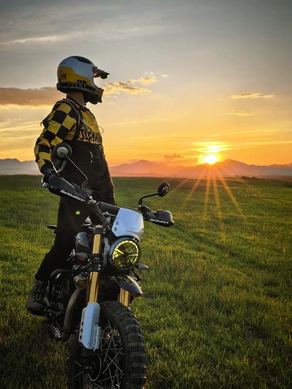 二手凯旋Scrambler 400 X