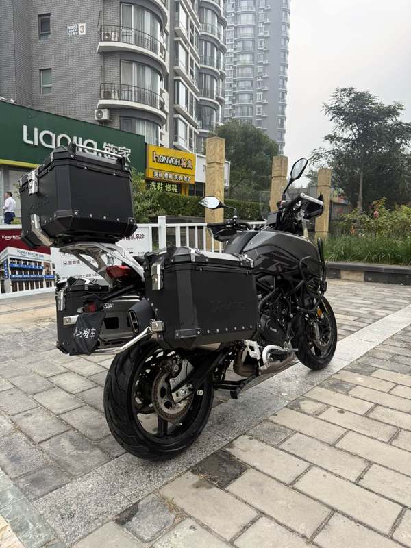 二手贝纳利TRK702