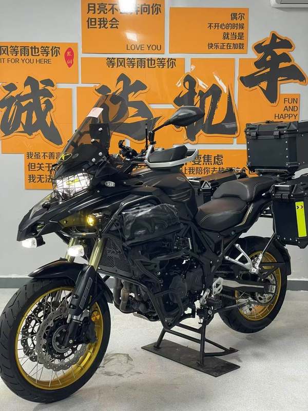 二手贝纳利TRK552