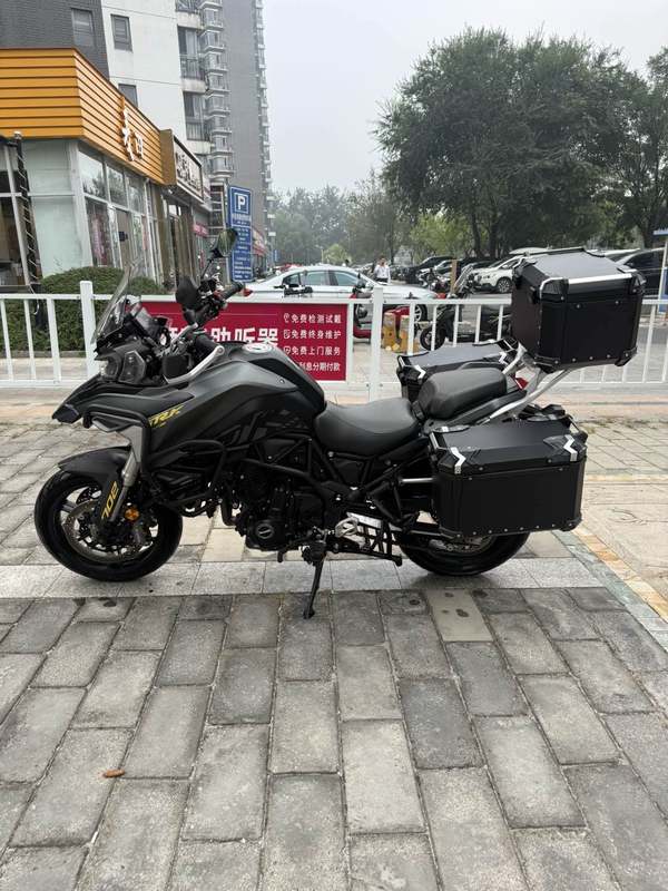 二手贝纳利TRK702