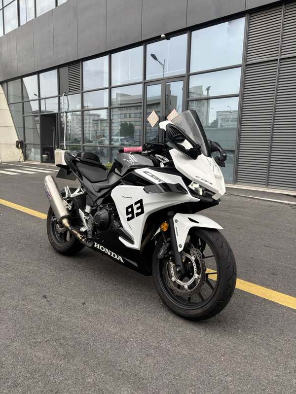 二手本田CBR400R