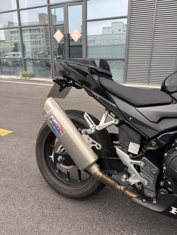 二手本田CBR400R