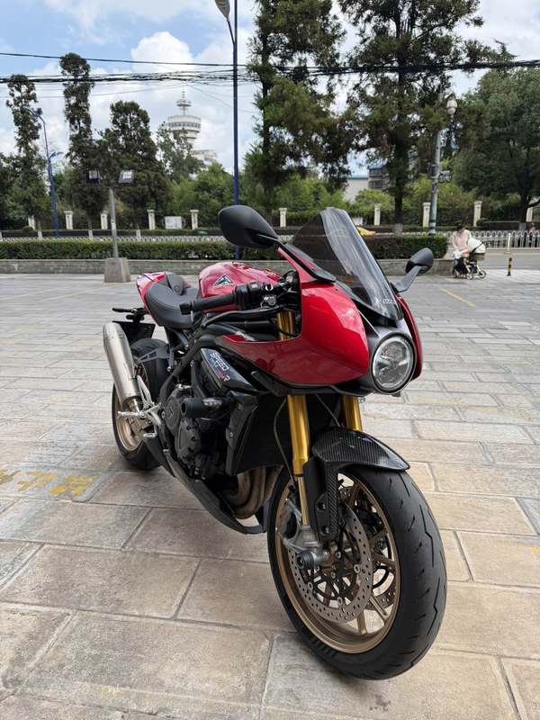 二手凯旋Speed Triple 1200 RR