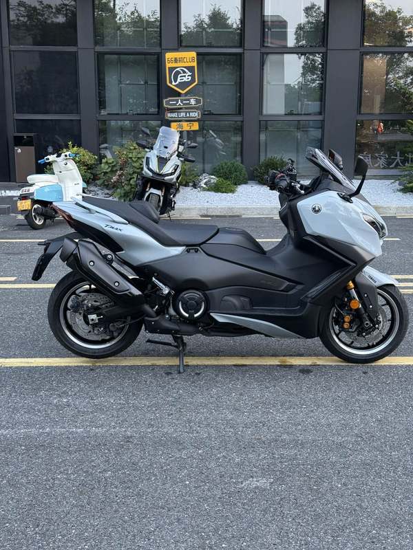 二手雅马哈TMAX