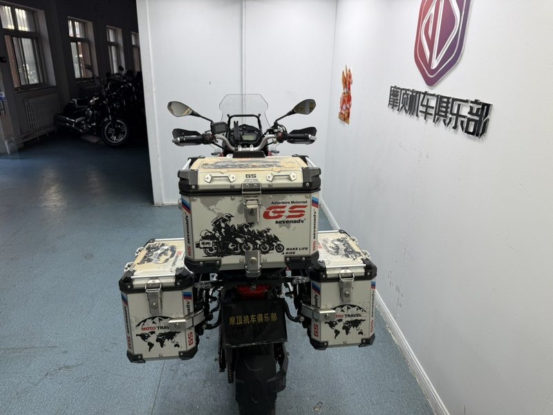 二手贝纳利金鹏 TRK502