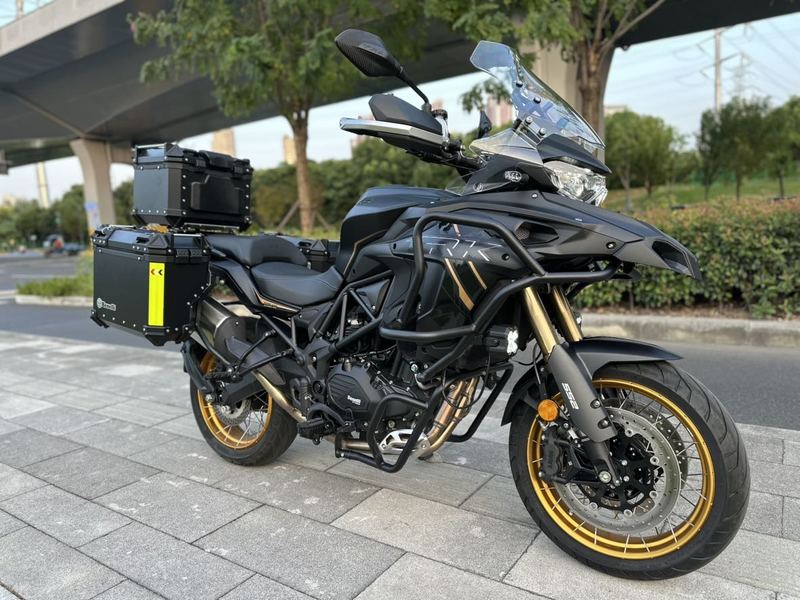 二手贝纳利TRK702
