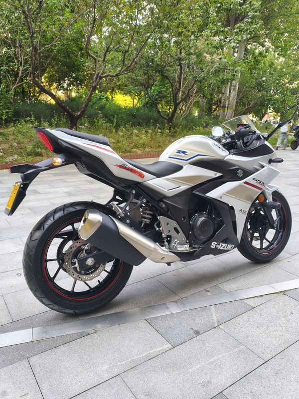 二手豪爵铃木GSX250R