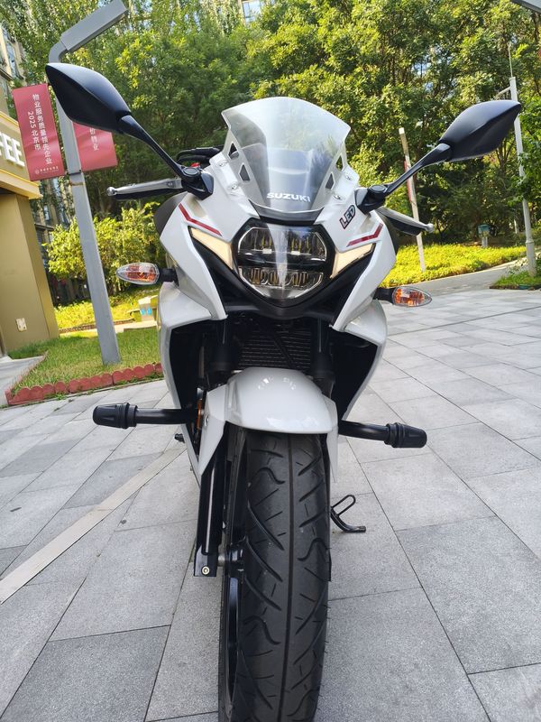 二手豪爵铃木GSX250R