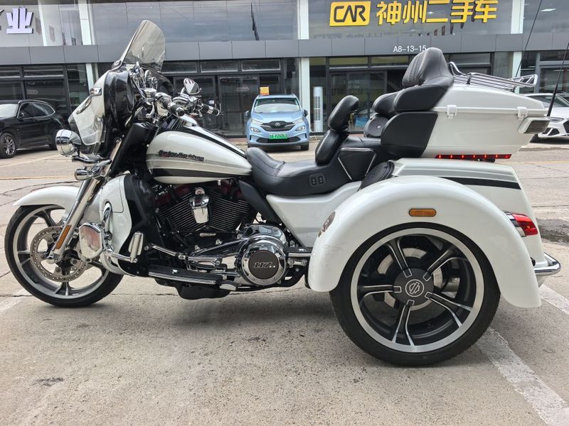 二手哈雷戴维森Tri Glide
