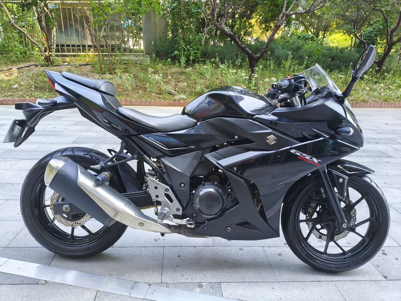 二手豪爵铃木GSX250R