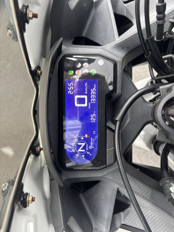 二手本田CBR400R