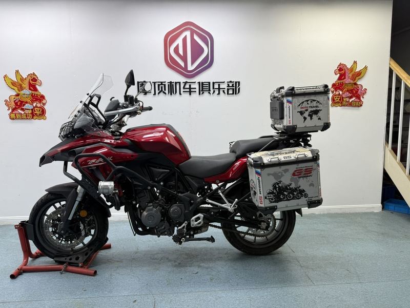 二手贝纳利金鹏 TRK502
