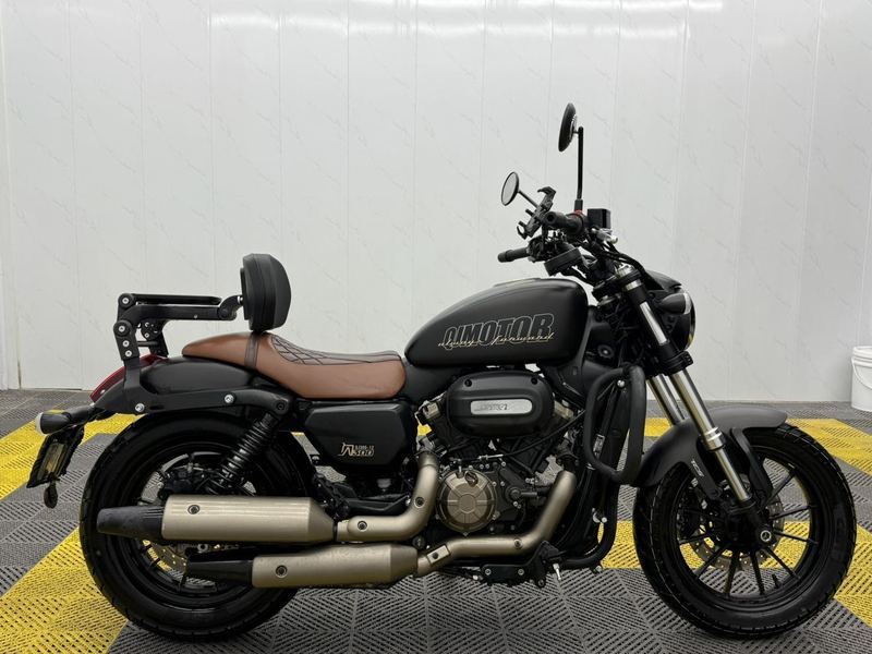 二手QJMOTOR闪300