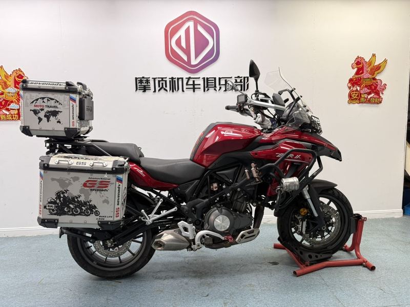 二手贝纳利金鹏 TRK502
