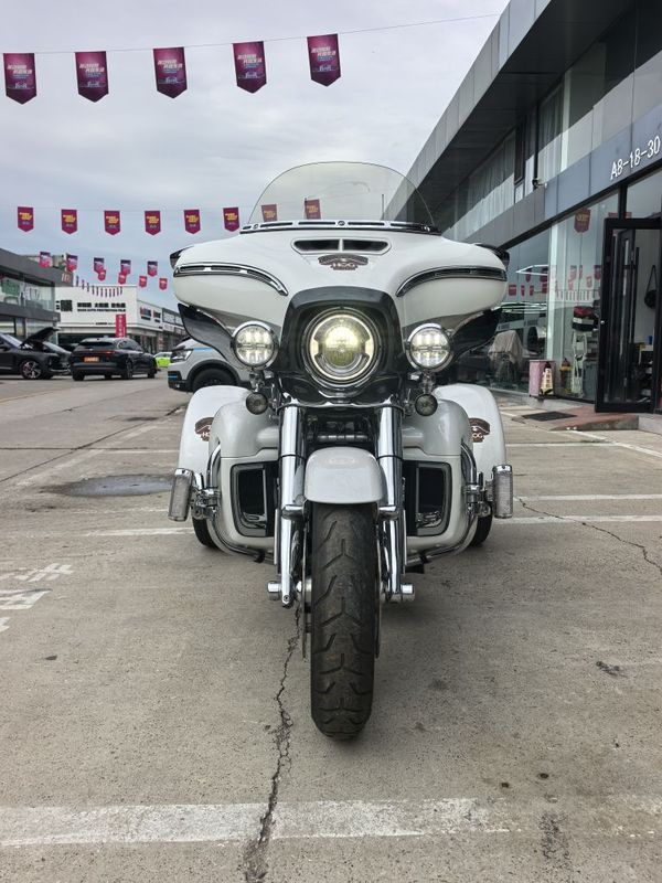 二手哈雷戴维森Tri Glide