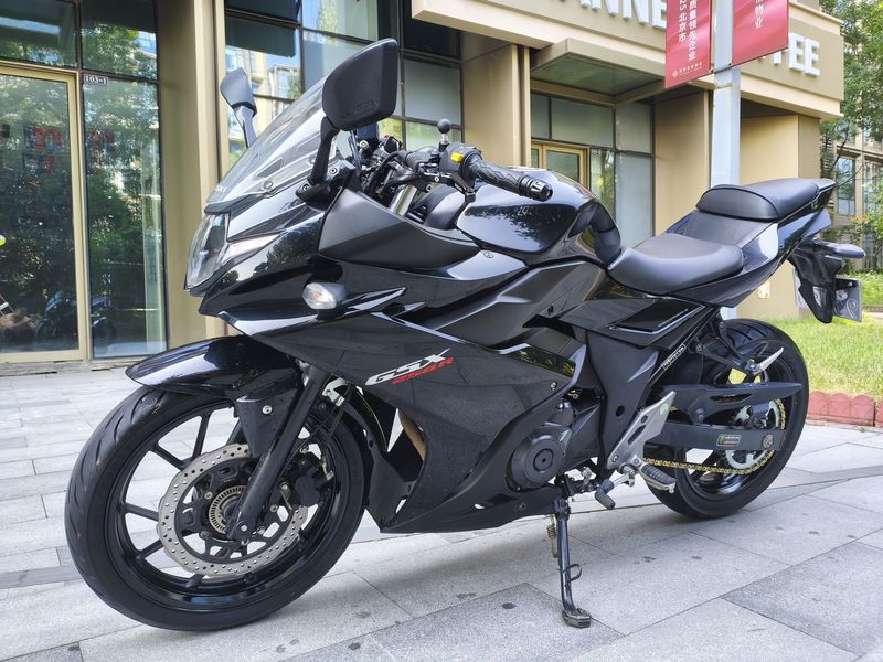 二手豪爵铃木GSX250R