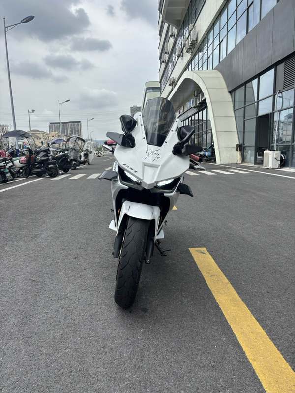二手本田CBR400R