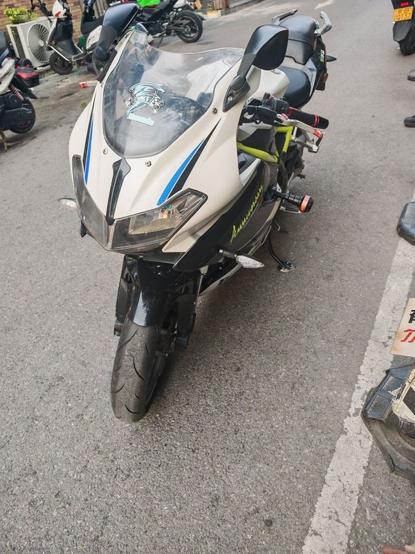 二手贝纳利龙卷风 Tornado 302R