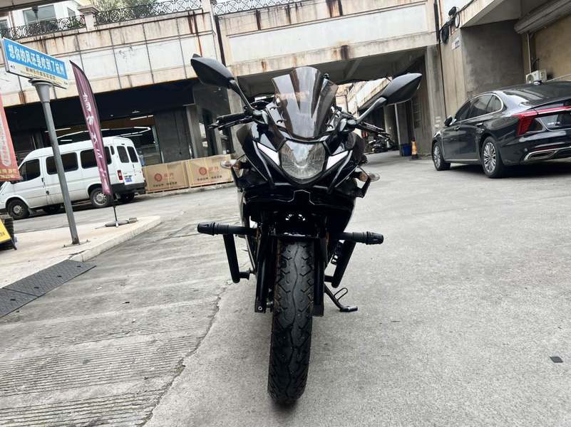 二手豪爵铃木GSX250R