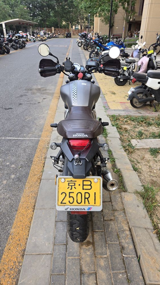 二手五羊本田鸷道 CB190SS