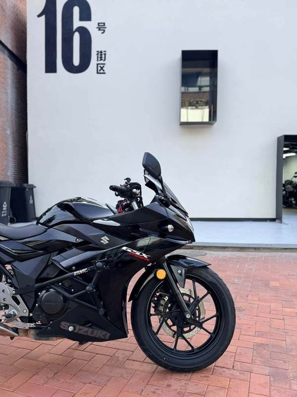 二手豪爵铃木GSX250R