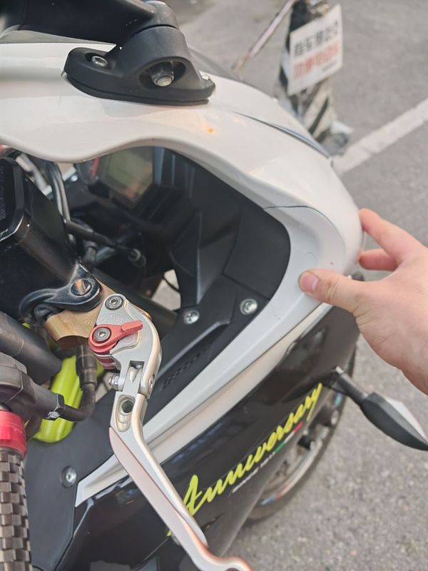 二手贝纳利龙卷风 Tornado 302R
