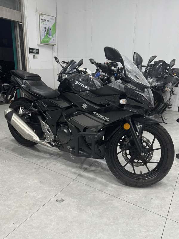 二手豪爵铃木GSX250R