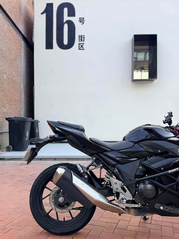 二手豪爵铃木GSX250R