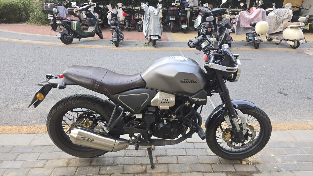 二手五羊本田鸷道 CB190SS