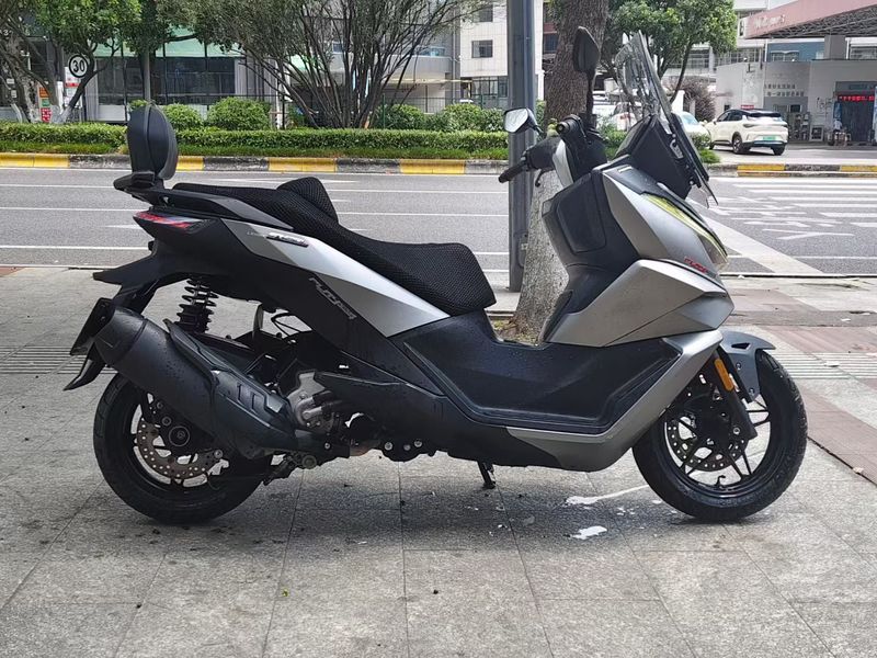 二手无极SR250GT