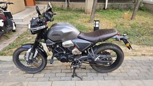 二手五羊本田鸷道 CB190SS