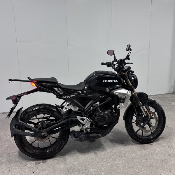 二手东方V8