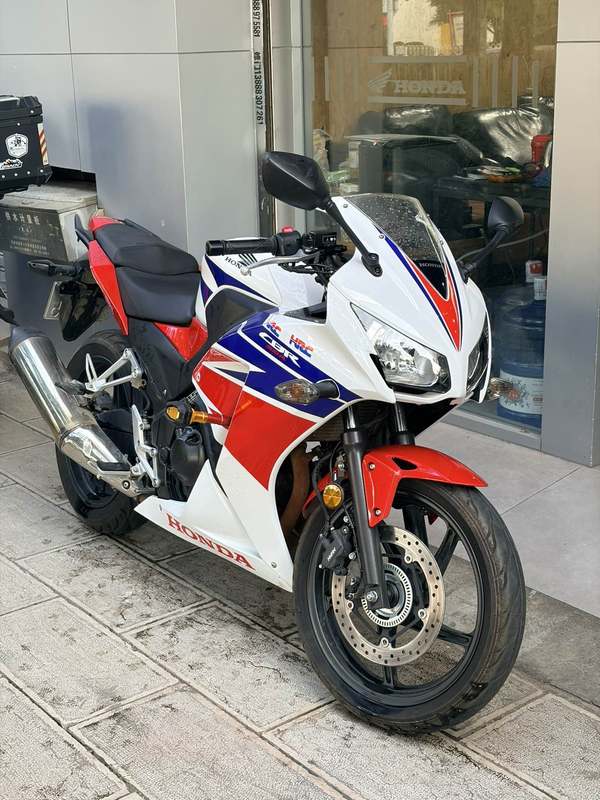 二手本田CBR300R