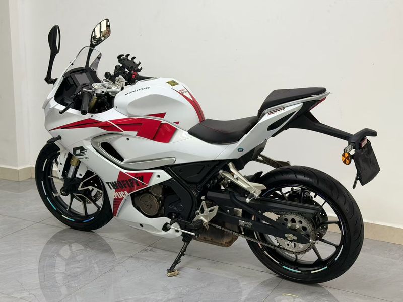 二手QJMOTOR赛250