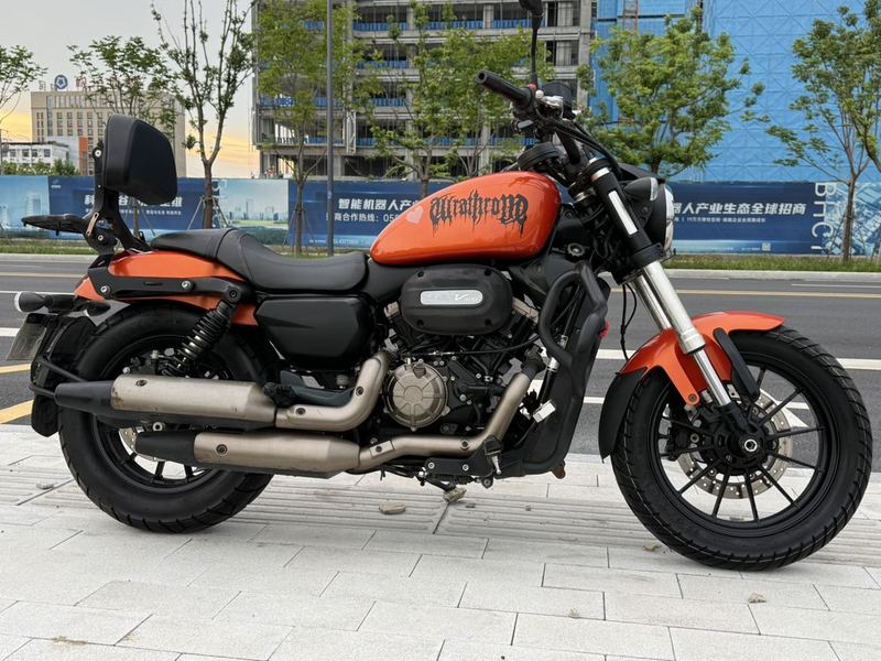 二手QJMOTOR闪300