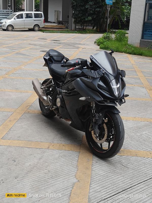 二手贝纳利龙卷风 Tornado 302R